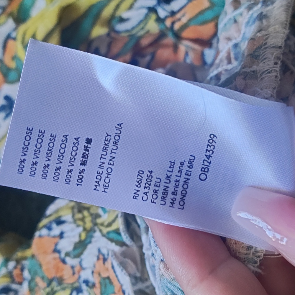 Anthropology Smocked Floral Top - Picture 5 of 6